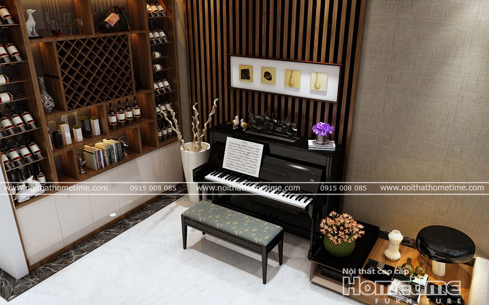 Hình ảnh chiếc đàn piano cao cấp và tủ rượu nhà anh Hùng