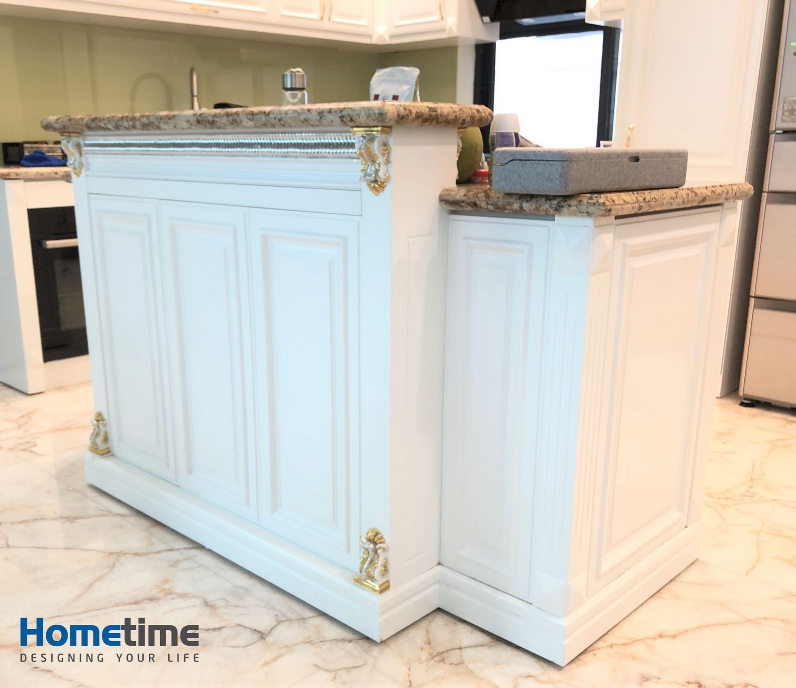Bàn đảo kết hợp quầy bar sang trọng